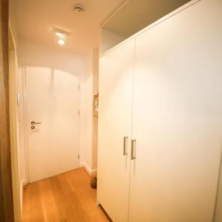 Apartment Am *